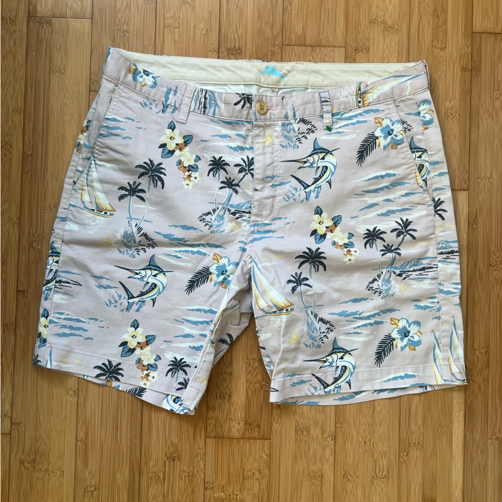 Tommy Bahama Tropical Print Men Shorts - Pink and Blue - size 36